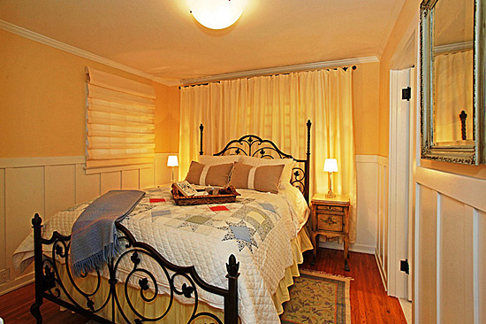 Bedroom #2 with Queen size bed