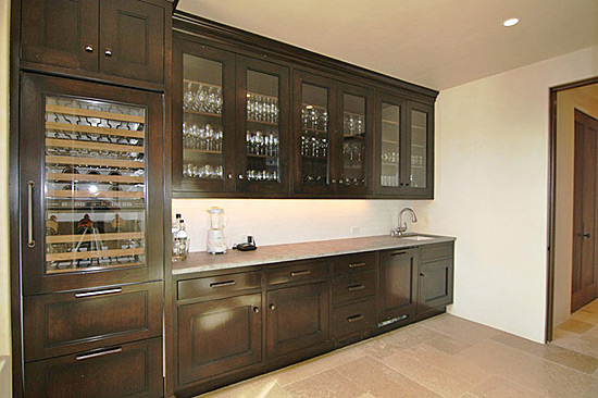 Butler's Pantry / Refreshment center
